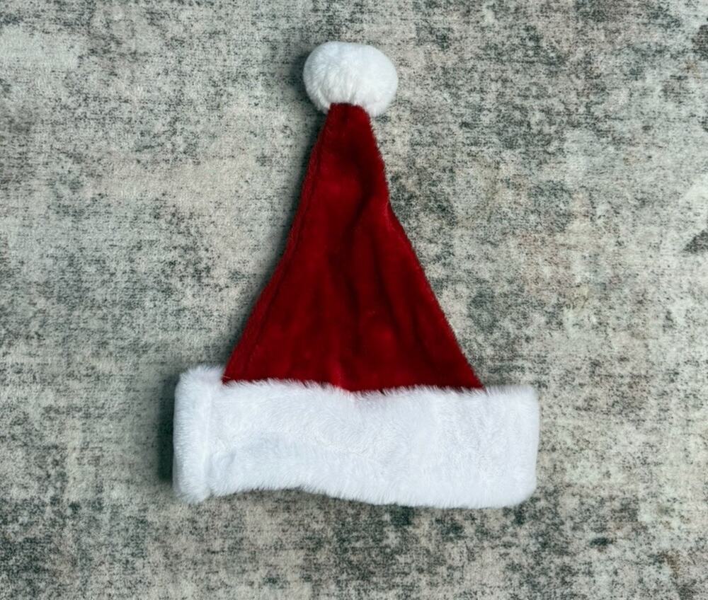 Plush Red Classic Fur Trim Christmas Santa Hat Unisex One Size Fits Most